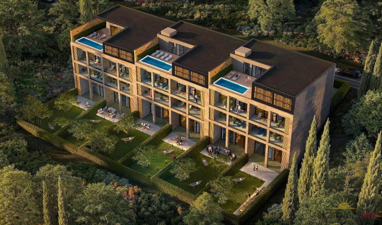 VR Townhouse Apartments